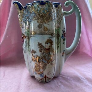 Vin Japanese Kutani hot chocolate pot?